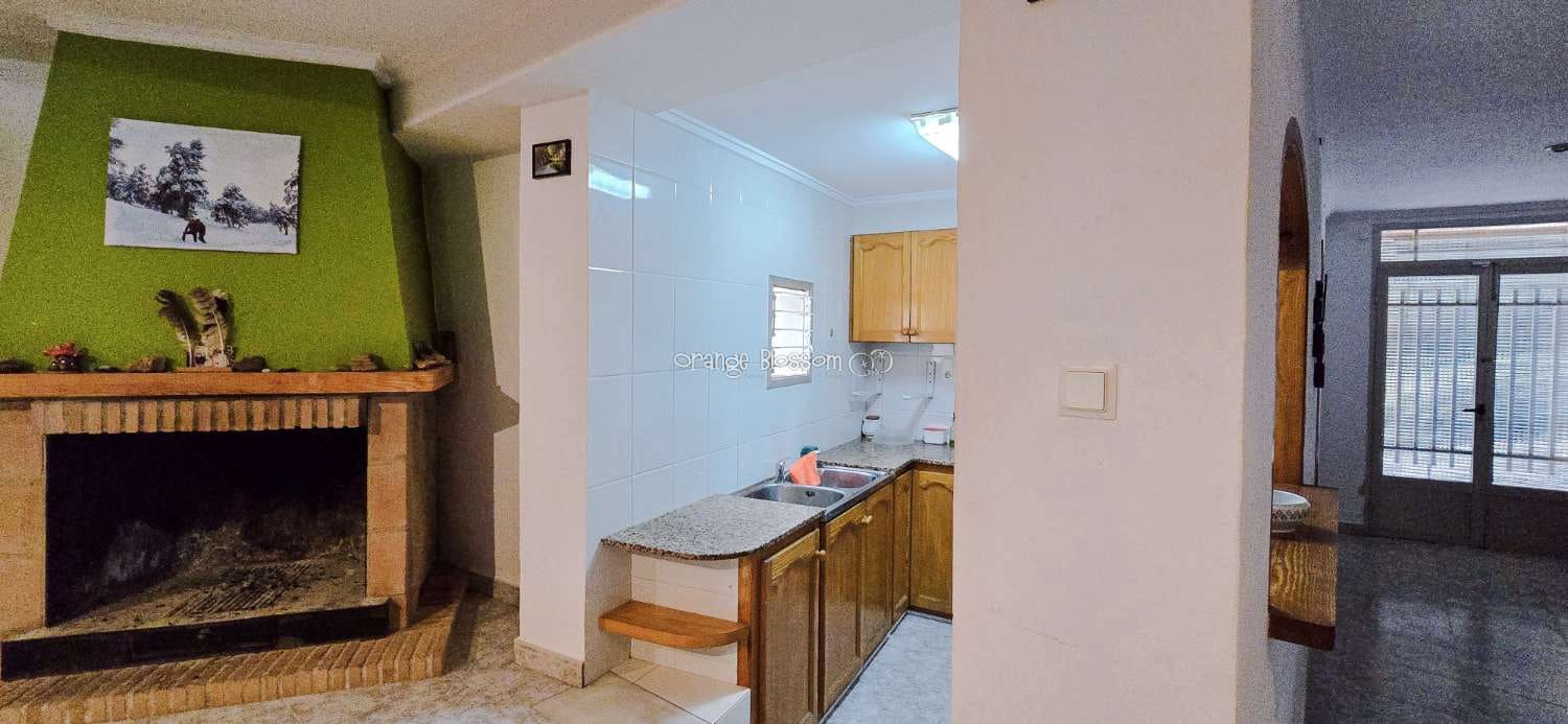 Chalet de 6 habitaciones en La Font d'En Carròs en venta con piscina - 389.950 € (Ref: 9366914)