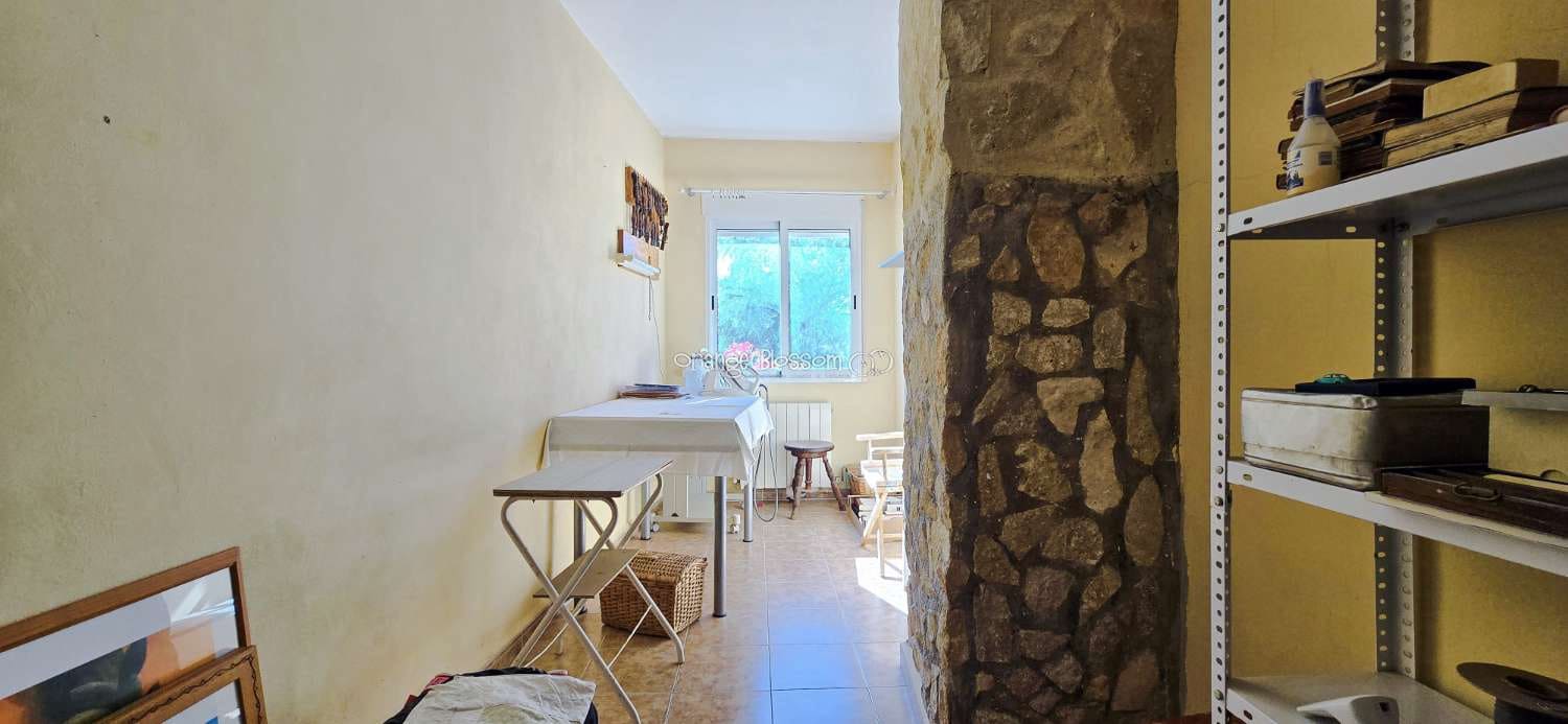 4 bedroom Villa for sale in Benicolet with pool - € 320,000 (Ref: 9499628)