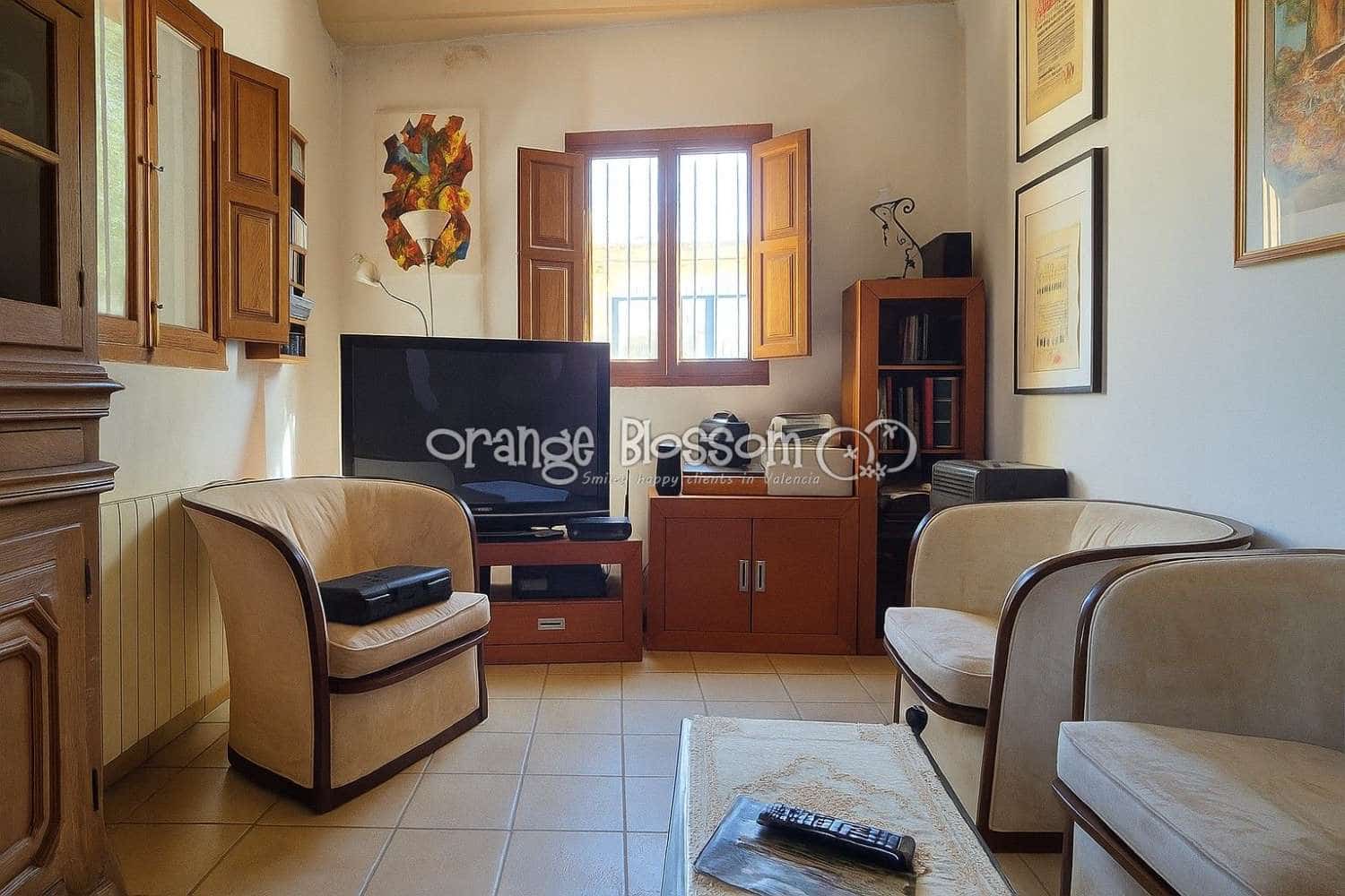 4 bedroom Villa for sale in Benicolet with pool - € 320,000 (Ref: 9499628)