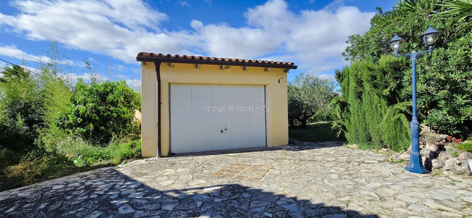 4 bedroom Villa for sale in Benicolet with pool - € 320,000 (Ref: 9499628)