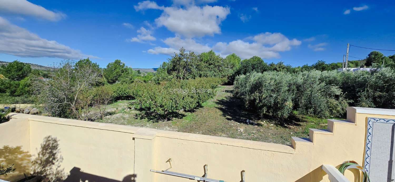 4 bedroom Villa for sale in Benicolet with pool - € 320,000 (Ref: 9499628)