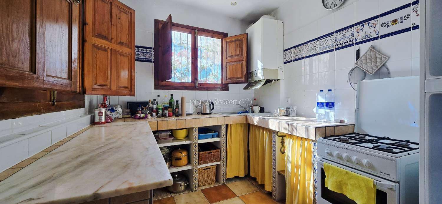 4 bedroom Villa for sale in Benicolet with pool - € 320,000 (Ref: 9499628)