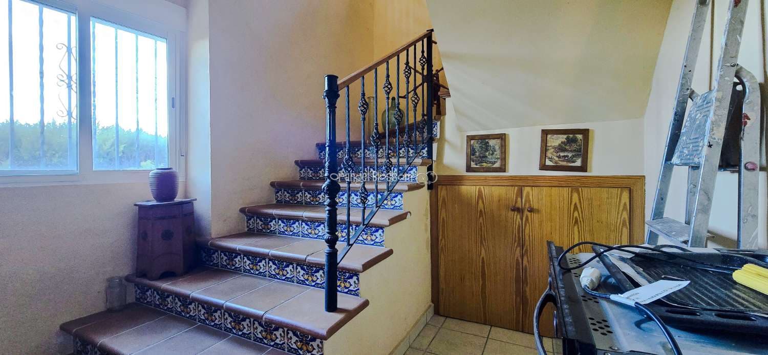 4 bedroom Villa for sale in Benicolet with pool - € 320,000 (Ref: 9499628)