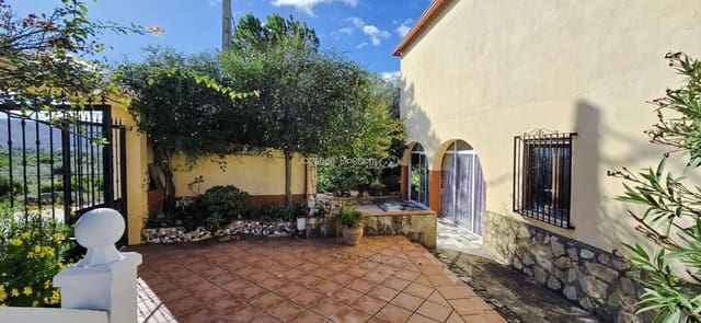 4 bedroom Villa for sale in Benicolet with pool - € 320,000 (Ref: 9499628)