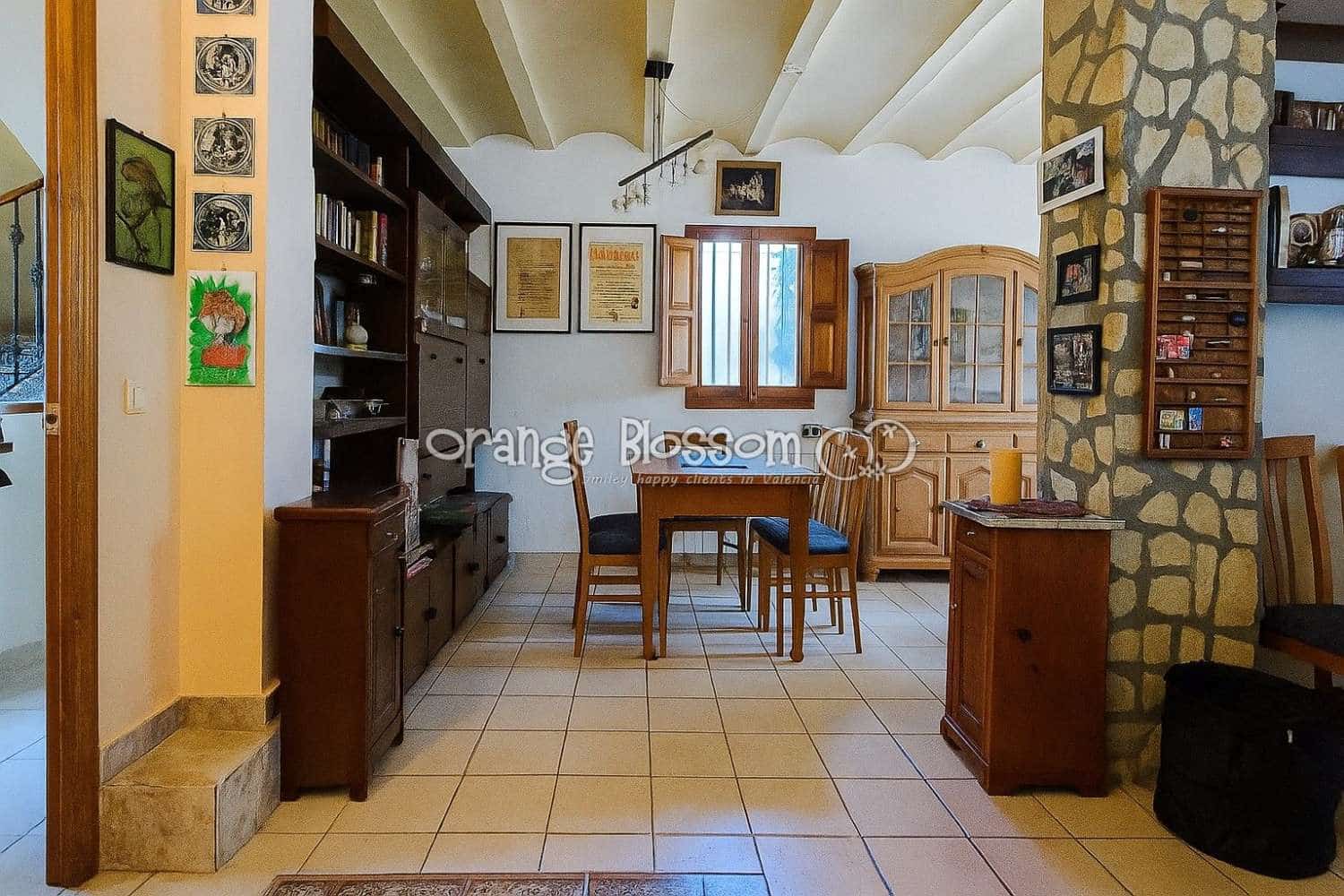 4 bedroom Villa for sale in Benicolet with pool - € 320,000 (Ref: 9499628)