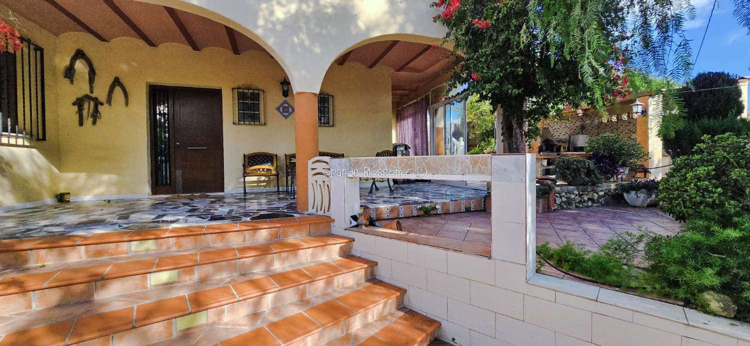 4 bedroom Villa for sale in Benicolet with pool - € 320,000 (Ref: 9499628)