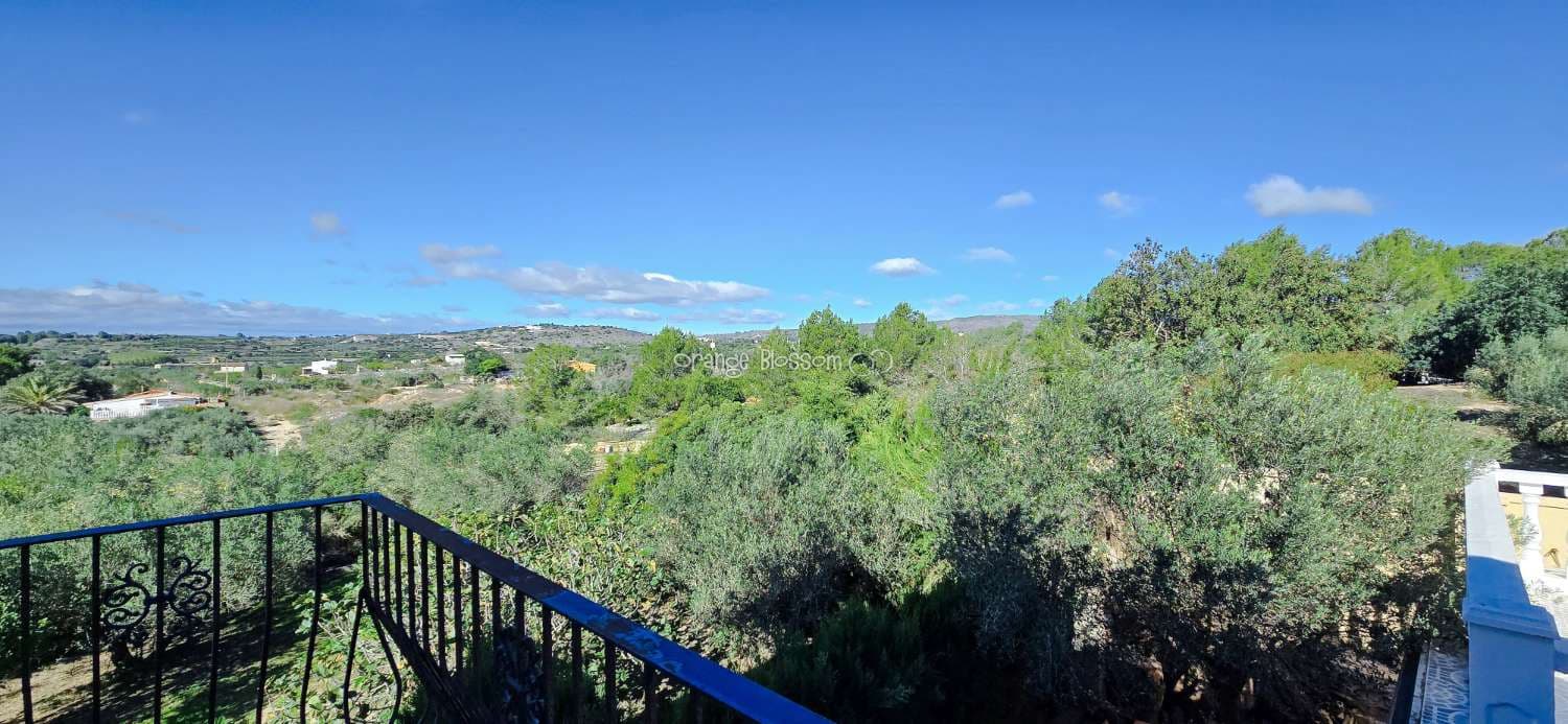 4 bedroom Villa for sale in Benicolet with pool - € 320,000 (Ref: 9499628)