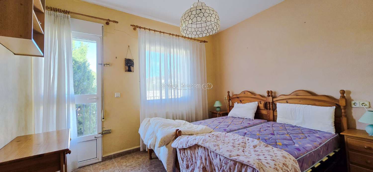 4 bedroom Villa for sale in Benicolet with pool - € 320,000 (Ref: 9499628)