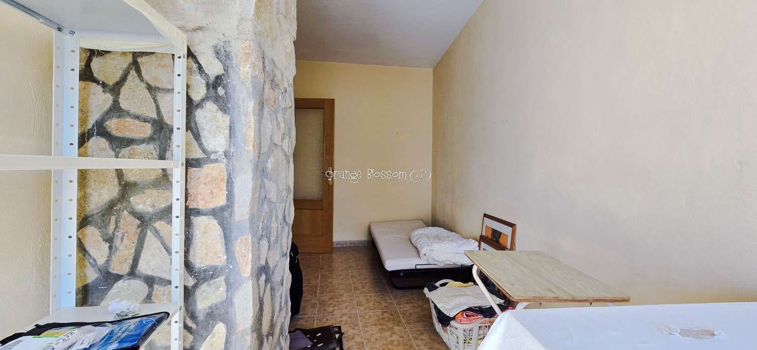 4 bedroom Villa for sale in Benicolet with pool - € 320,000 (Ref: 9499628)