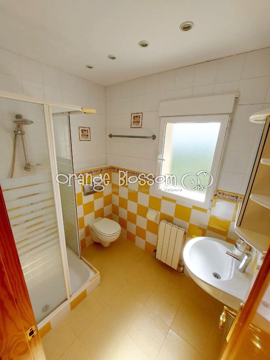 4 bedroom Villa for sale in Benicolet with pool - € 320,000 (Ref: 9499628)