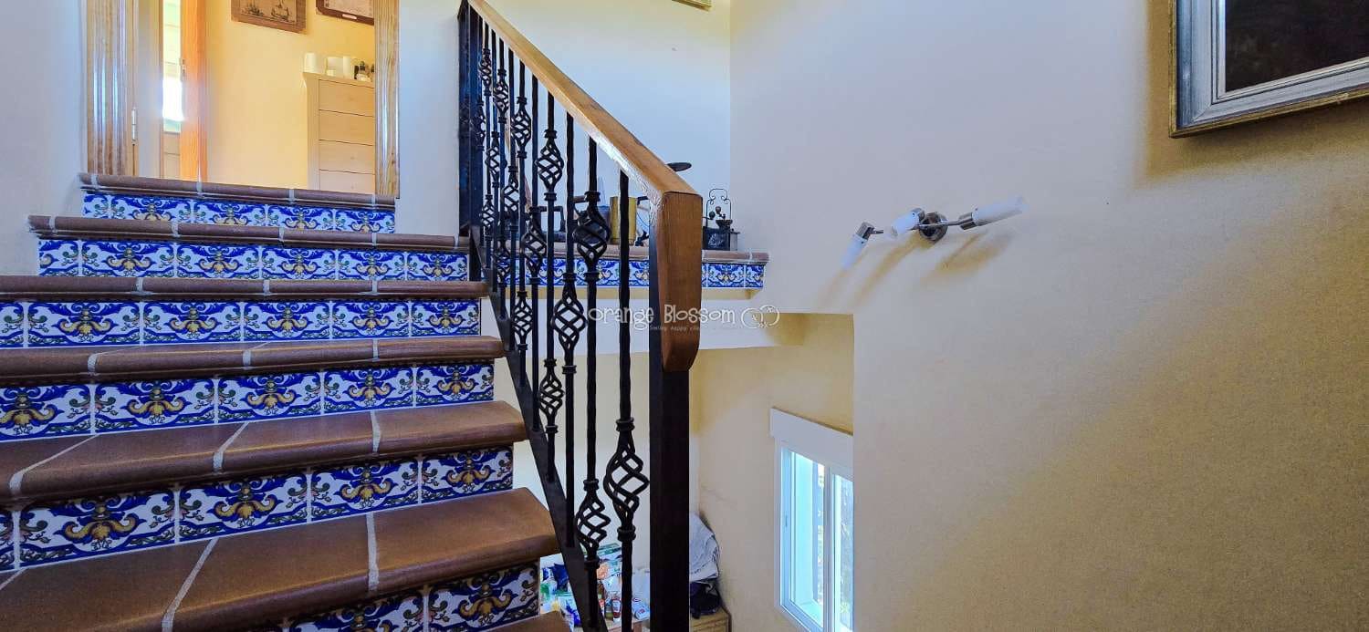 4 bedroom Villa for sale in Benicolet with pool - € 320,000 (Ref: 9499628)