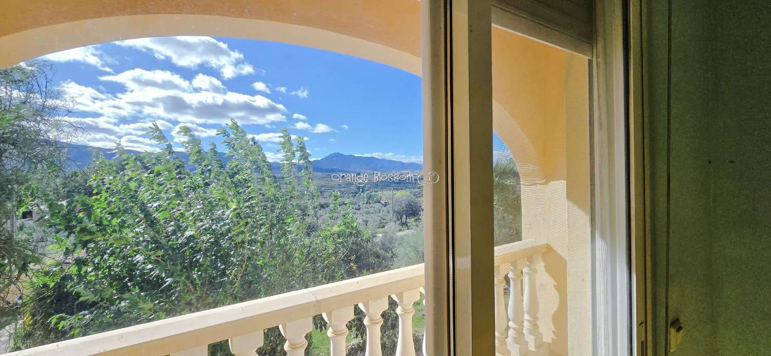 4 bedroom Villa for sale in Benicolet with pool - € 320,000 (Ref: 9499628)