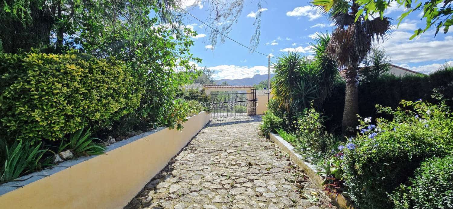 4 bedroom Villa for sale in Benicolet with pool - € 320,000 (Ref: 9499628)