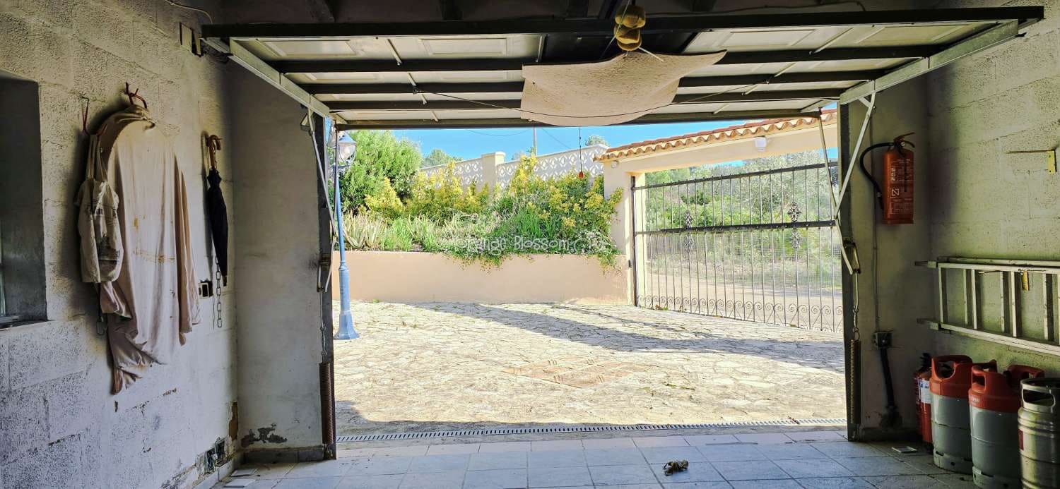 Chalet de 4 habitaciones en Benicolet en venta con piscina - 295.000 € (Ref: 9499628)