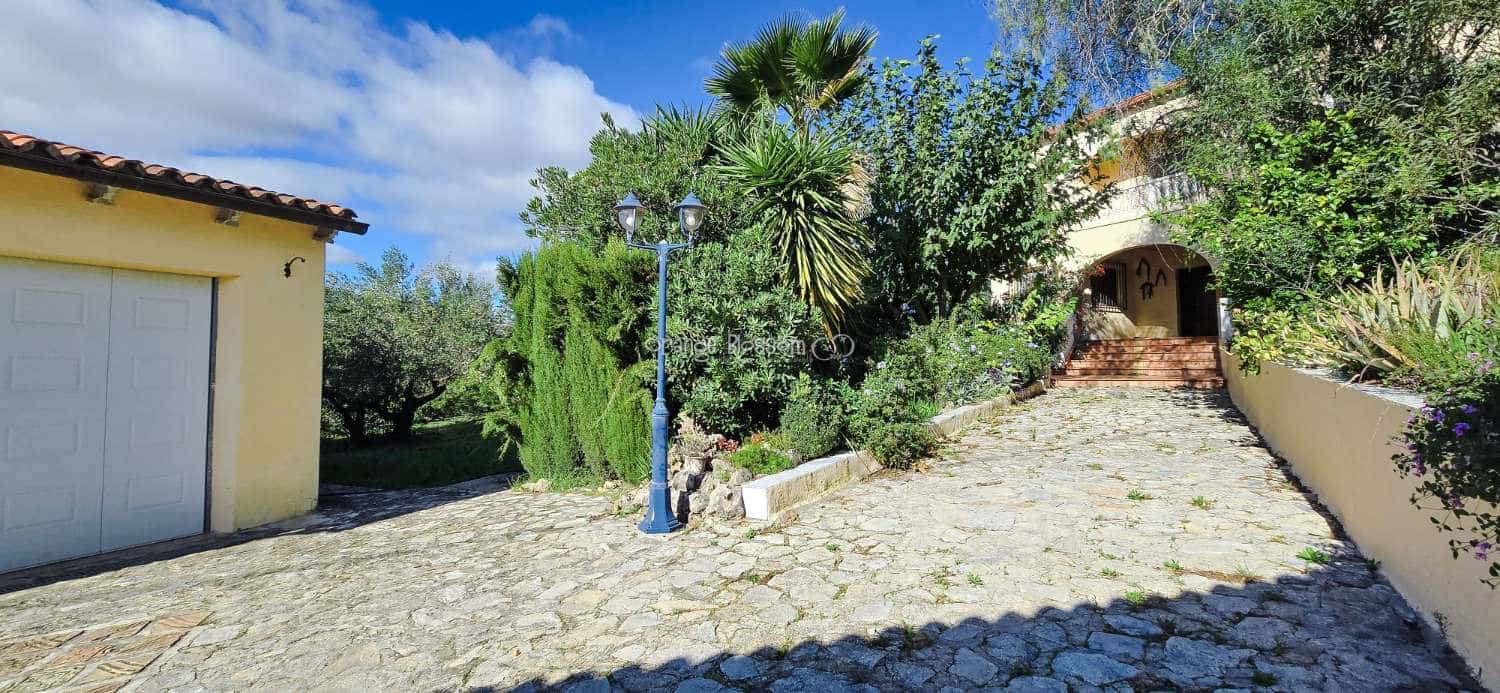 Chalet de 4 habitaciones en Benicolet en venta con piscina - 295.000 € (Ref: 9499628)