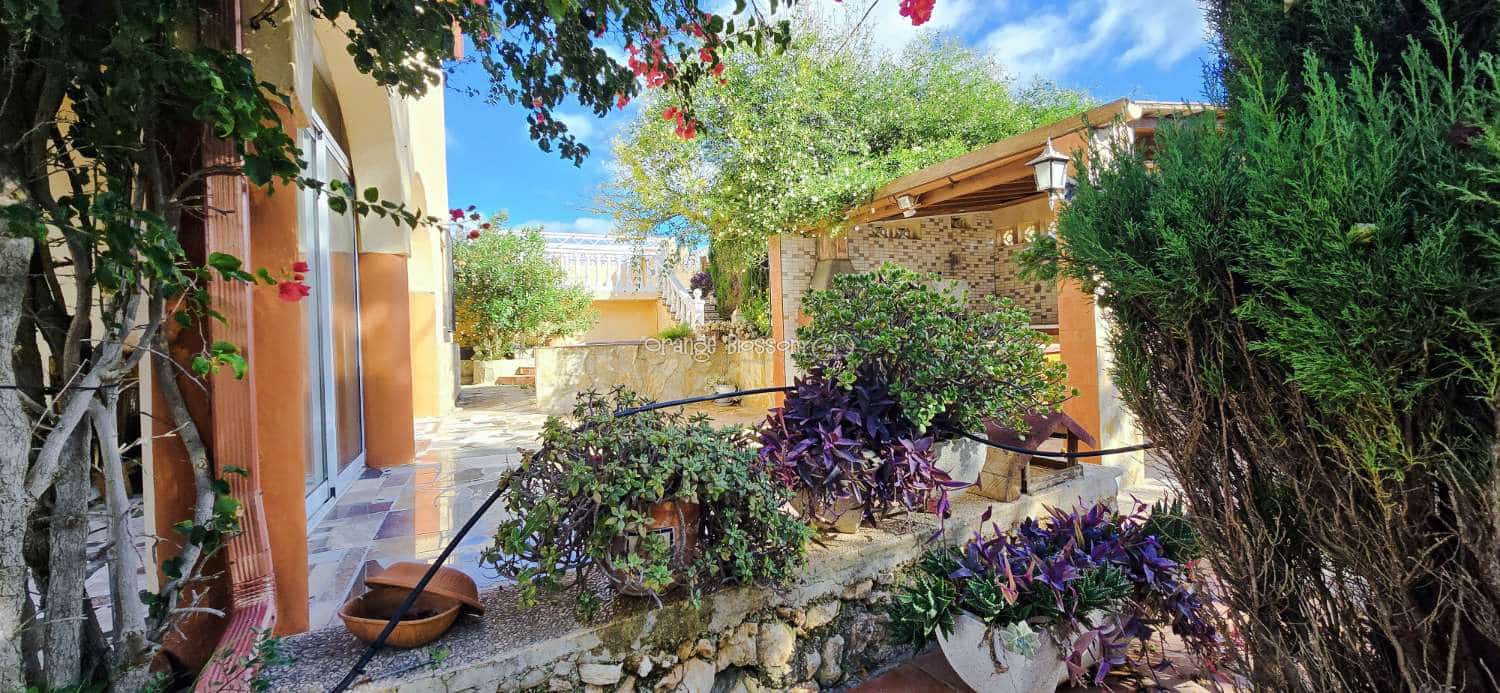 Chalet de 4 habitaciones en Benicolet en venta con piscina - 295.000 € (Ref: 9499628)