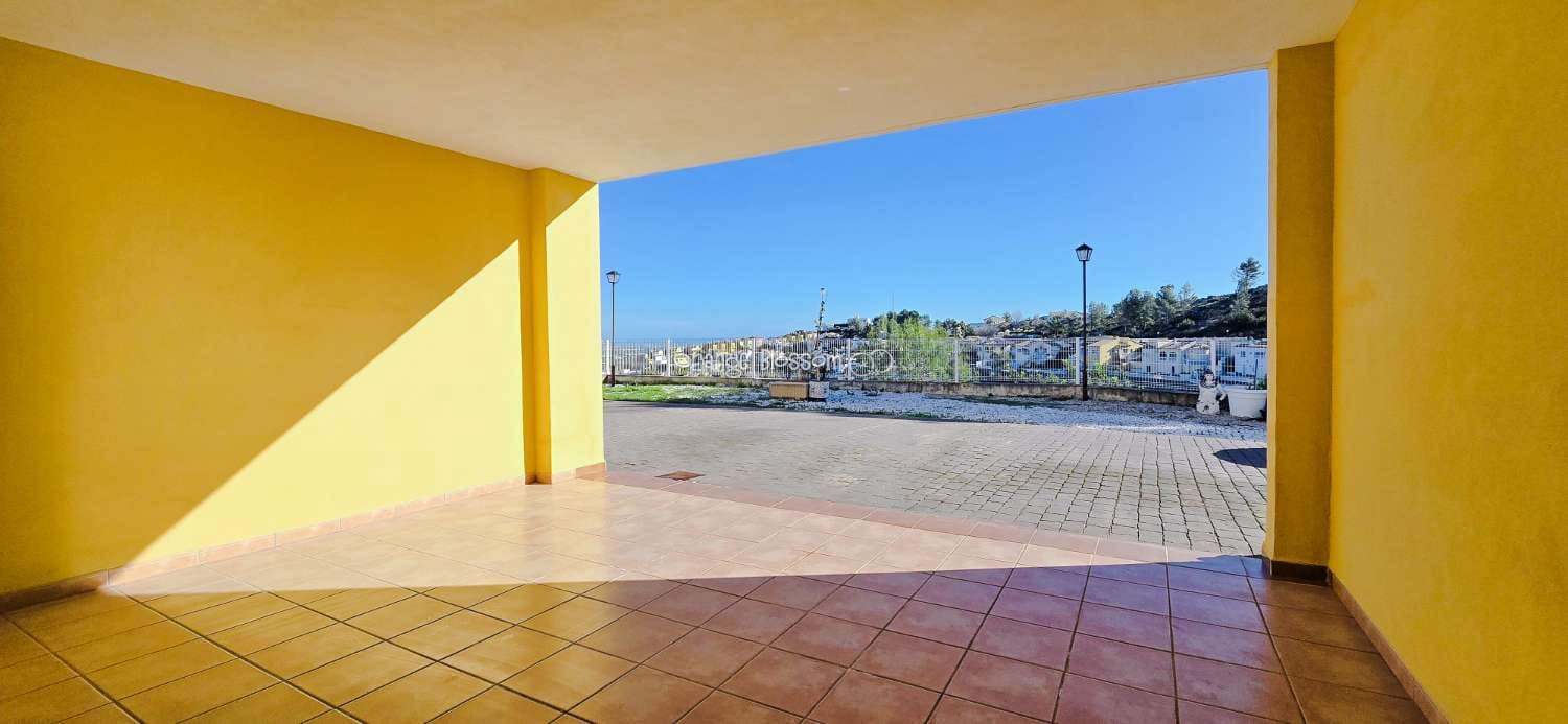 3 soverom Rekkehus til salgs i Ador med svømmebasseng garasje - € 220 000 (Ref: 9537185)