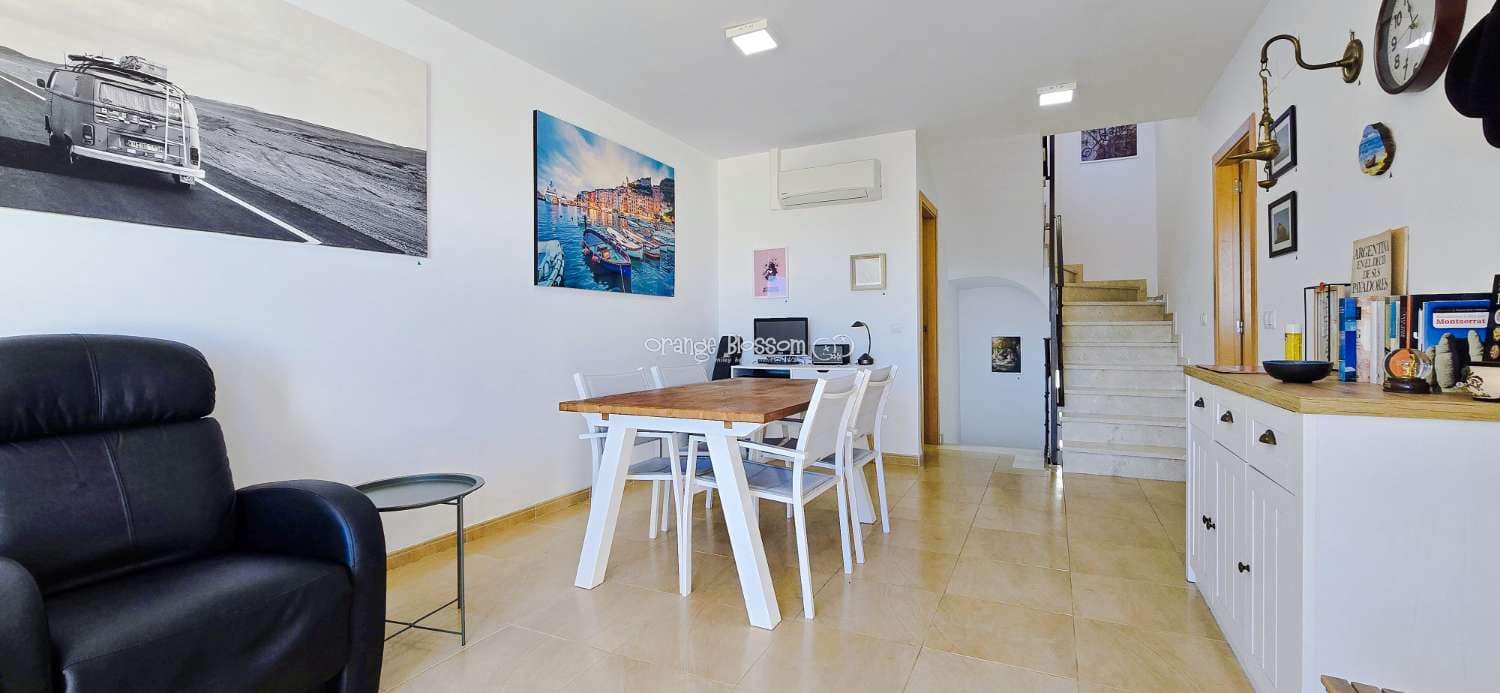 3 soverom Rekkehus til salgs i Ador med svømmebasseng garasje - € 220 000 (Ref: 9537185)