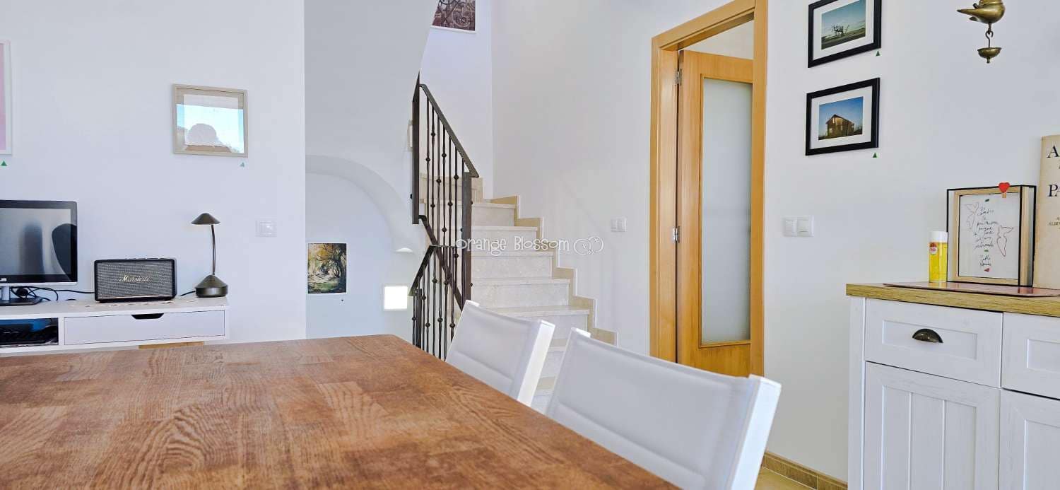 3 soverom Rekkehus til salgs i Ador med svømmebasseng garasje - € 220 000 (Ref: 9537185)