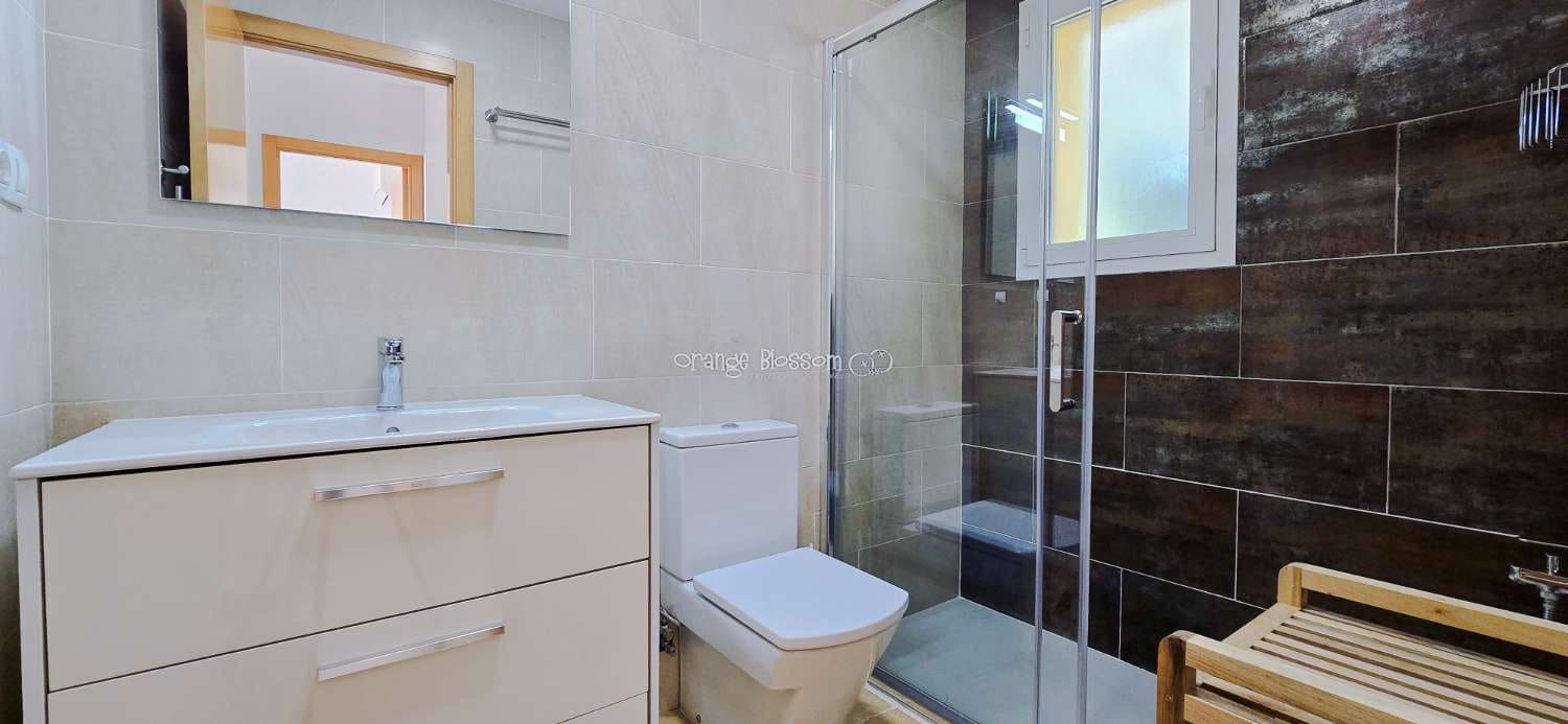 3 soverom Rekkehus til salgs i Ador med svømmebasseng garasje - € 220 000 (Ref: 9537185)