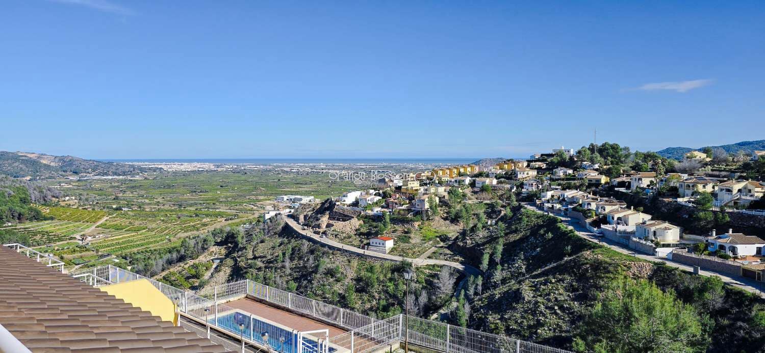 3 soverom Rekkehus til salgs i Ador med svømmebasseng garasje - € 220 000 (Ref: 9537185)