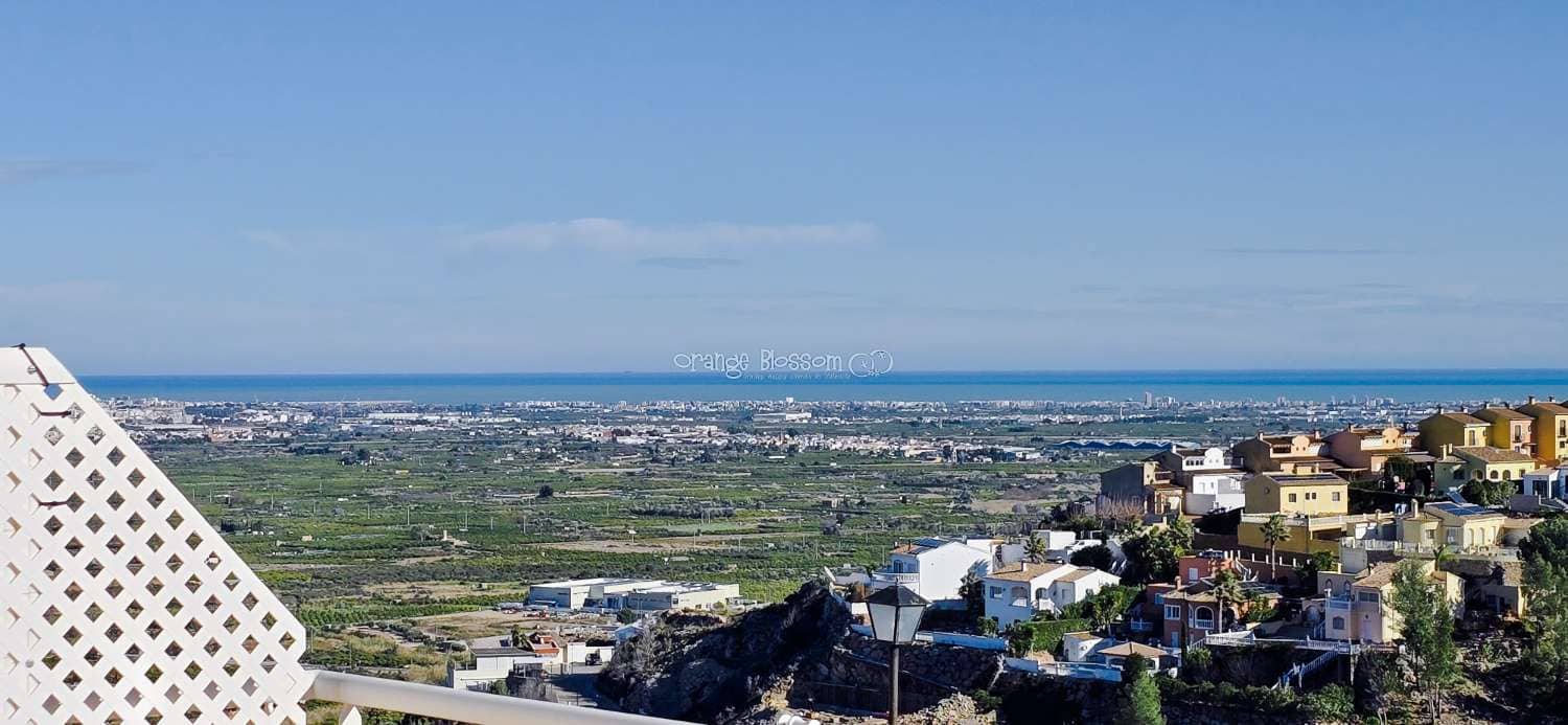 3 soverom Rekkehus til salgs i Ador med svømmebasseng garasje - € 220 000 (Ref: 9537185)