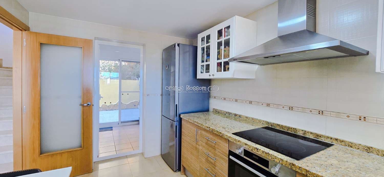 3 soverom Rekkehus til salgs i Ador med svømmebasseng garasje - € 220 000 (Ref: 9537185)