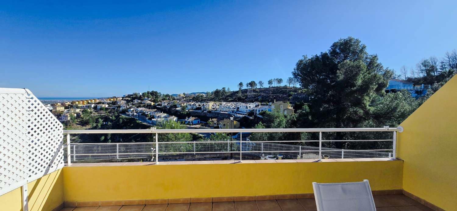 3 soverom Rekkehus til salgs i Ador med svømmebasseng garasje - € 220 000 (Ref: 9537185)