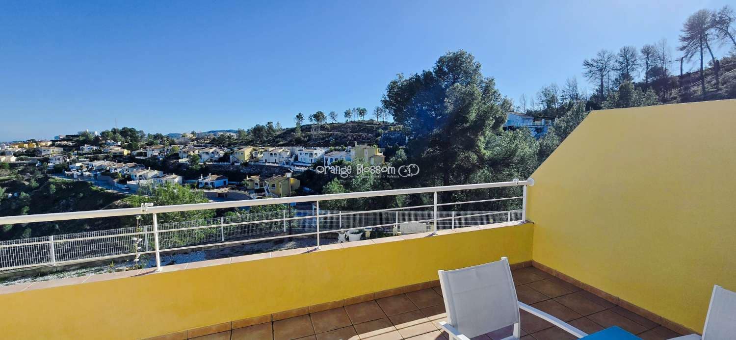 3 soverom Rekkehus til salgs i Ador med svømmebasseng garasje - € 220 000 (Ref: 9537185)