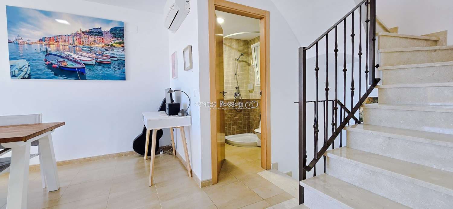 3 soverom Rekkehus til salgs i Ador med svømmebasseng garasje - € 220 000 (Ref: 9537185)