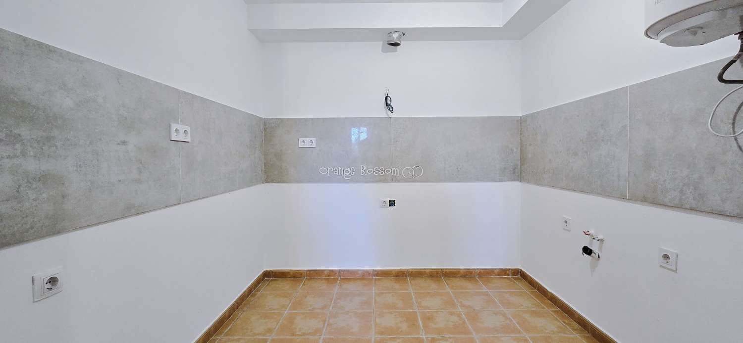 3 soverom Rekkehus til salgs i Ador med svømmebasseng garasje - € 220 000 (Ref: 9537185)