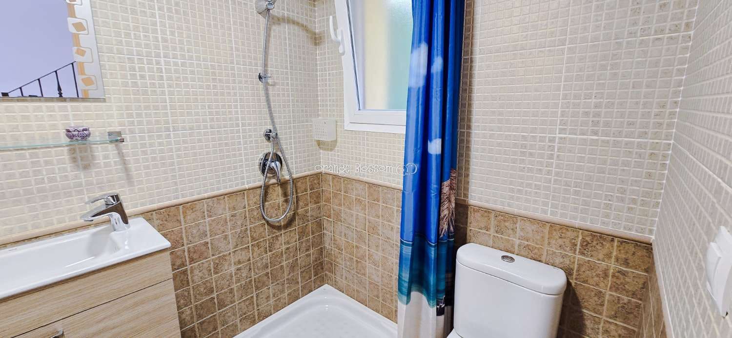 3 soverom Rekkehus til salgs i Ador med svømmebasseng garasje - € 220 000 (Ref: 9537185)