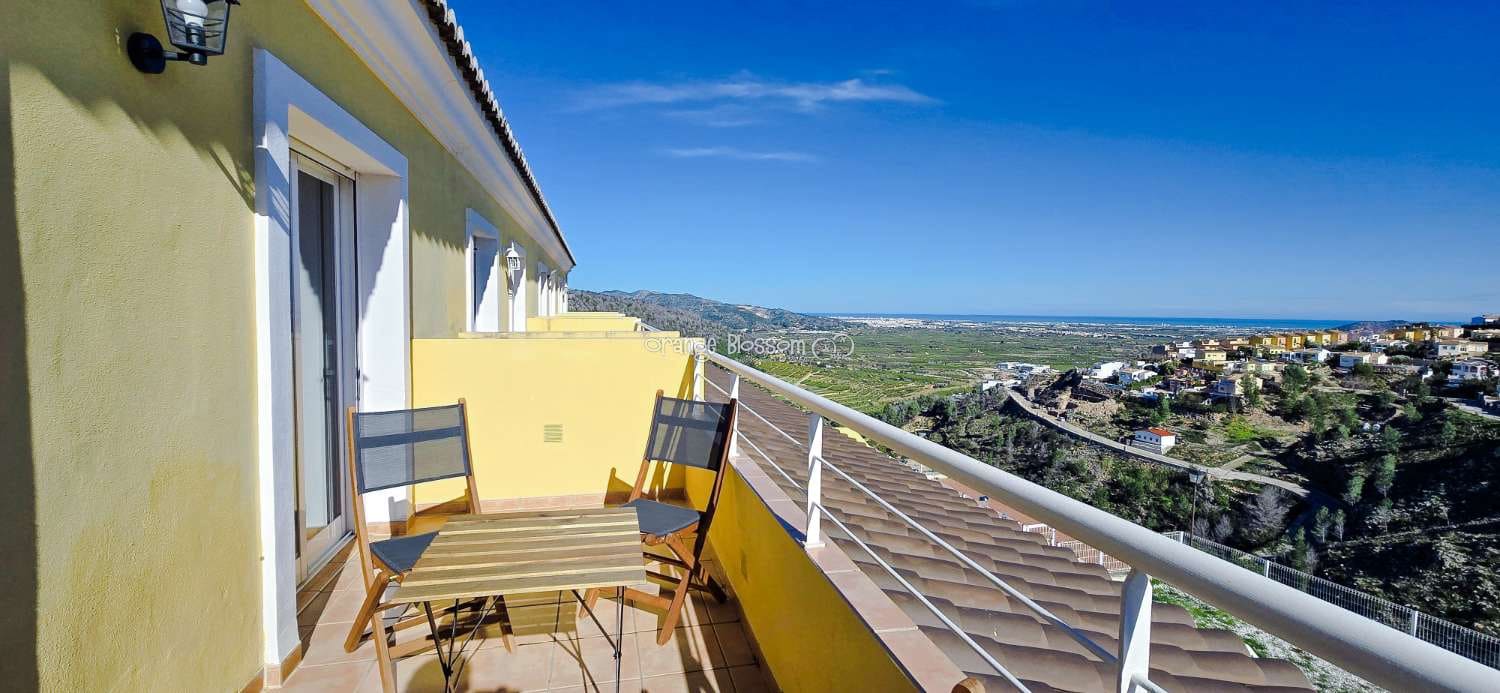 3 soverom Rekkehus til salgs i Ador med svømmebasseng garasje - € 220 000 (Ref: 9537185)