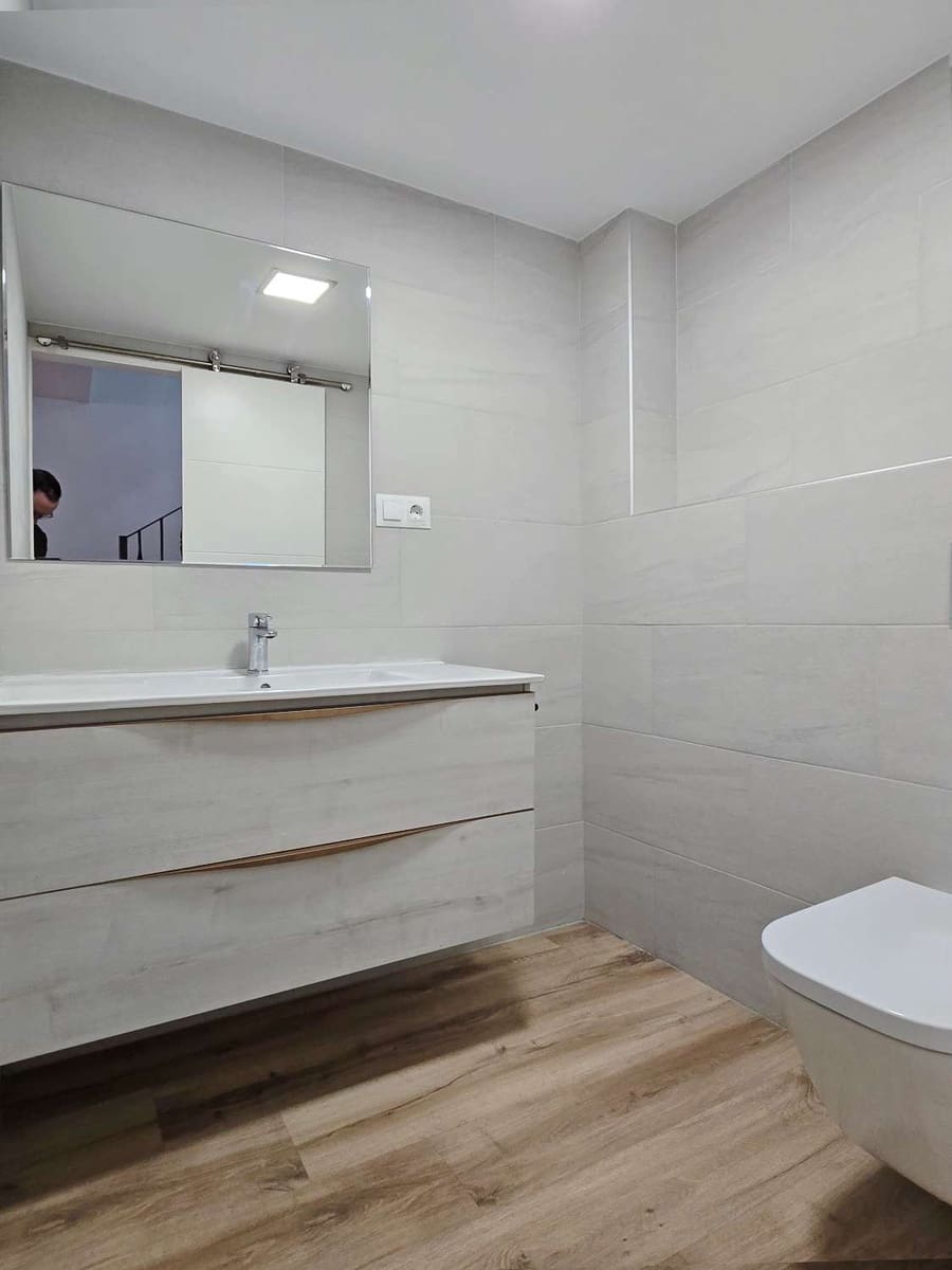 3 camera da letto Villetta a Schiera in vendita in Ador con piscina garage - 230.000 € (Rif: 9537186)