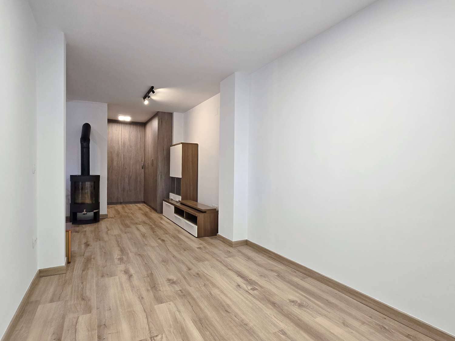 3 camera da letto Villetta a Schiera in vendita in Ador con piscina garage - 230.000 € (Rif: 9537186)