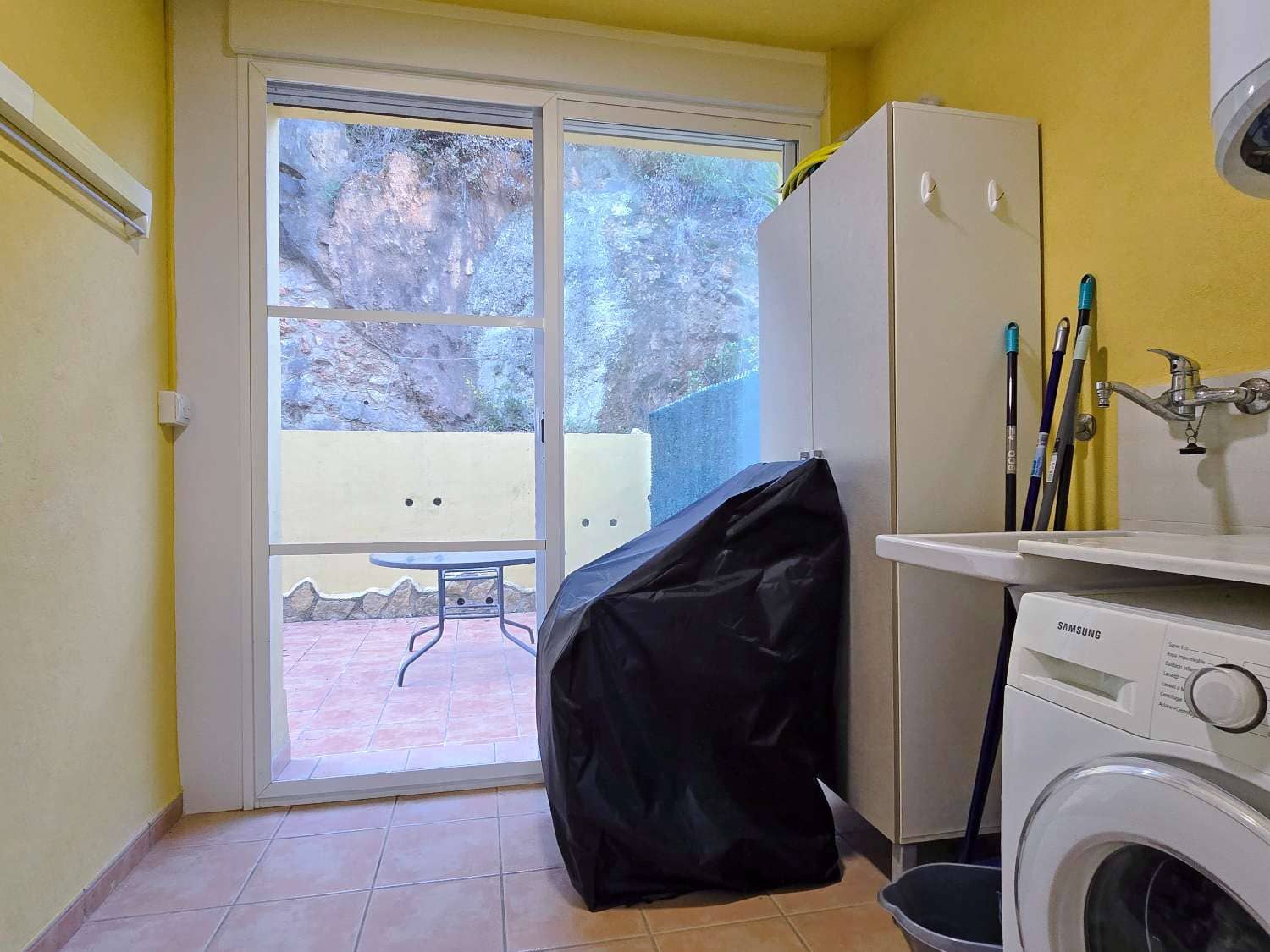 3 camera da letto Villetta a Schiera in vendita in Ador con piscina garage - 230.000 € (Rif: 9537186)