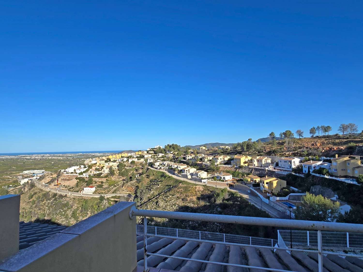 3 camera da letto Villetta a Schiera in vendita in Ador con piscina garage - 230.000 € (Rif: 9537186)