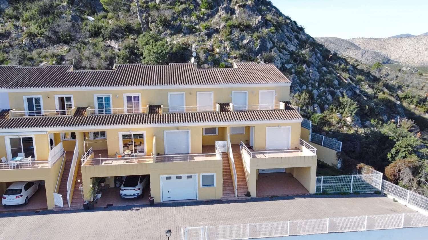 3 camera da letto Villetta a Schiera in vendita in Ador con piscina garage - 230.000 € (Rif: 9537186)