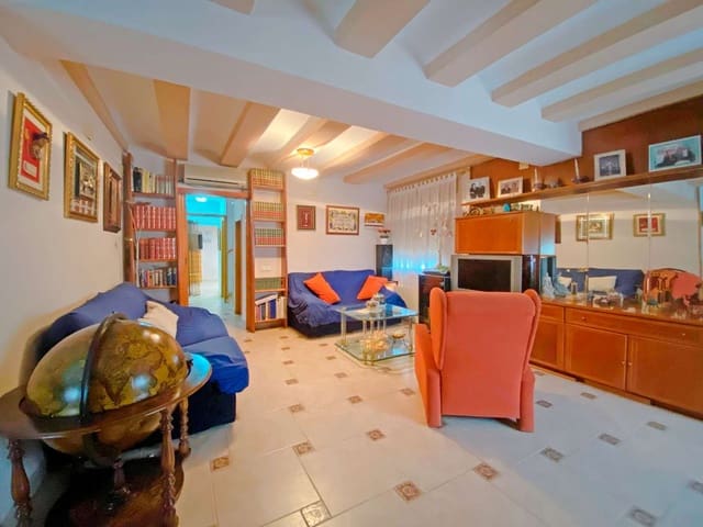 5 makuuhuone Omakotitalo myytävänä paikassa Ontinyent mukana uima-altaan - 300 000 € (Ref: 9564264)