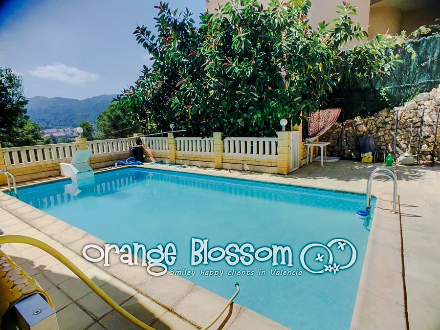 3 slaapkamer Villa te koop in Valencia stad met zwembad - € 209.000 (Ref: 9575521)