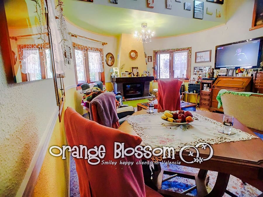 3 slaapkamer Villa te koop in Valencia stad met zwembad - € 209.000 (Ref: 9575521)