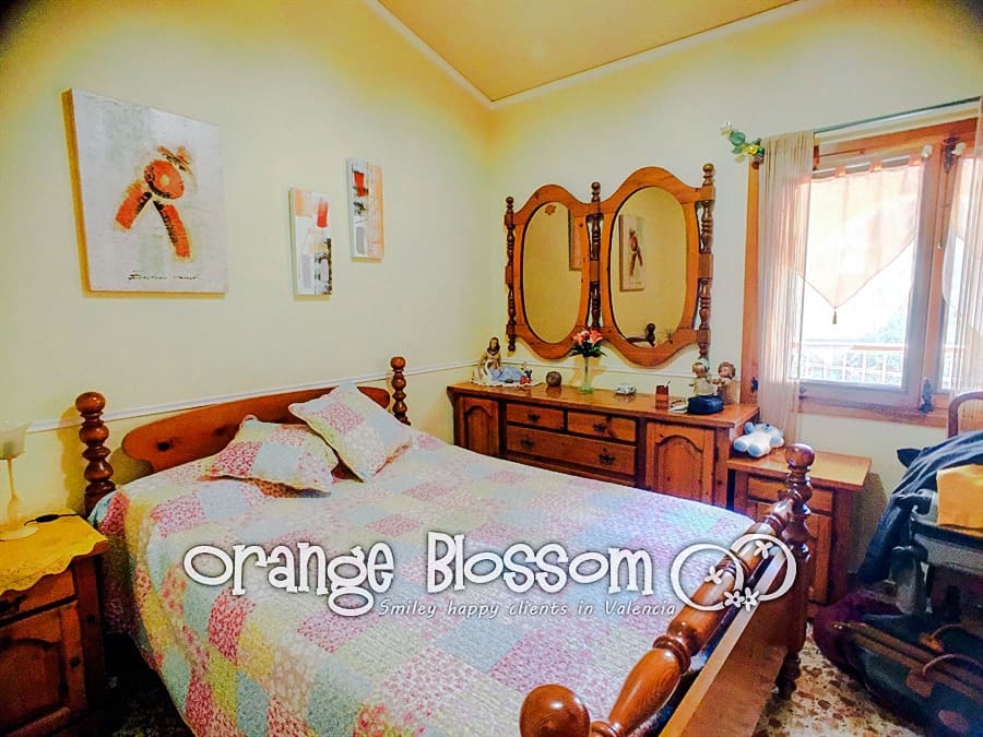 3 slaapkamer Villa te koop in Valencia stad met zwembad - € 209.000 (Ref: 9575521)