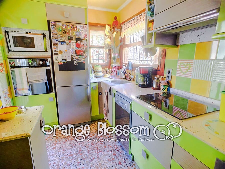 3 slaapkamer Villa te koop in Valencia stad met zwembad - € 209.000 (Ref: 9575521)