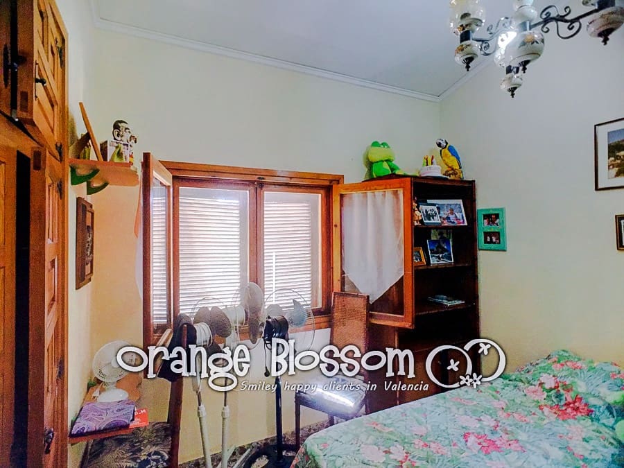 3 slaapkamer Villa te koop in Valencia stad met zwembad - € 209.000 (Ref: 9575521)