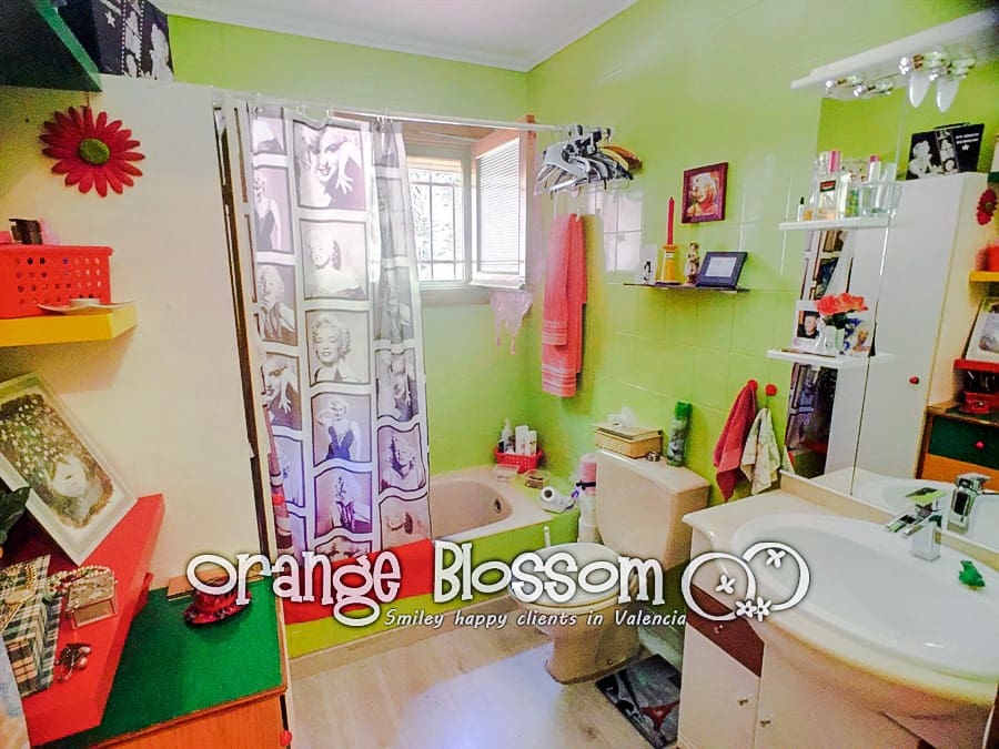 3 slaapkamer Villa te koop in Valencia stad met zwembad - € 209.000 (Ref: 9575521)