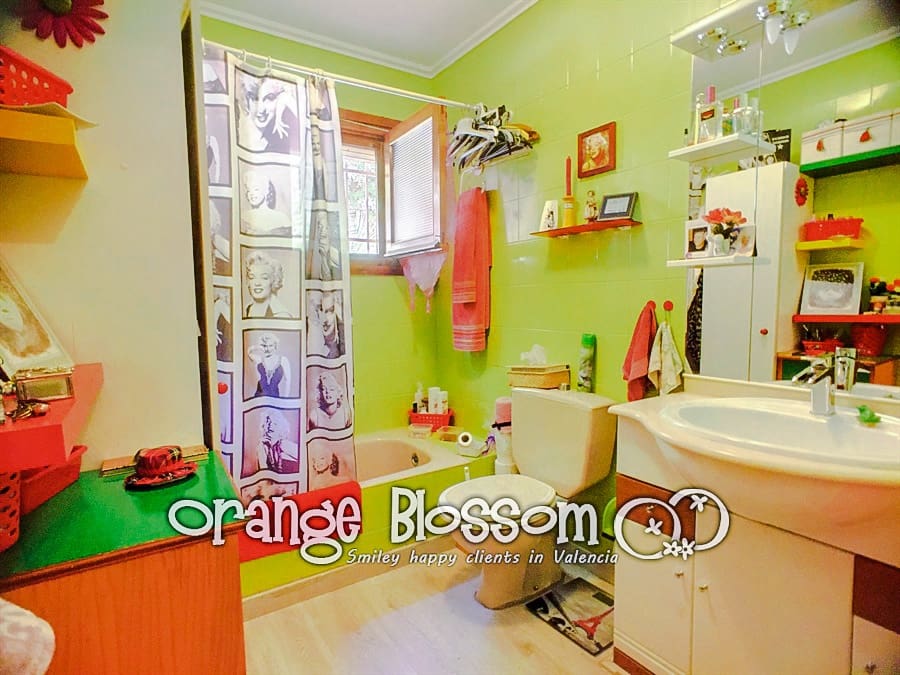 3 slaapkamer Villa te koop in Valencia stad met zwembad - € 209.000 (Ref: 9575521)