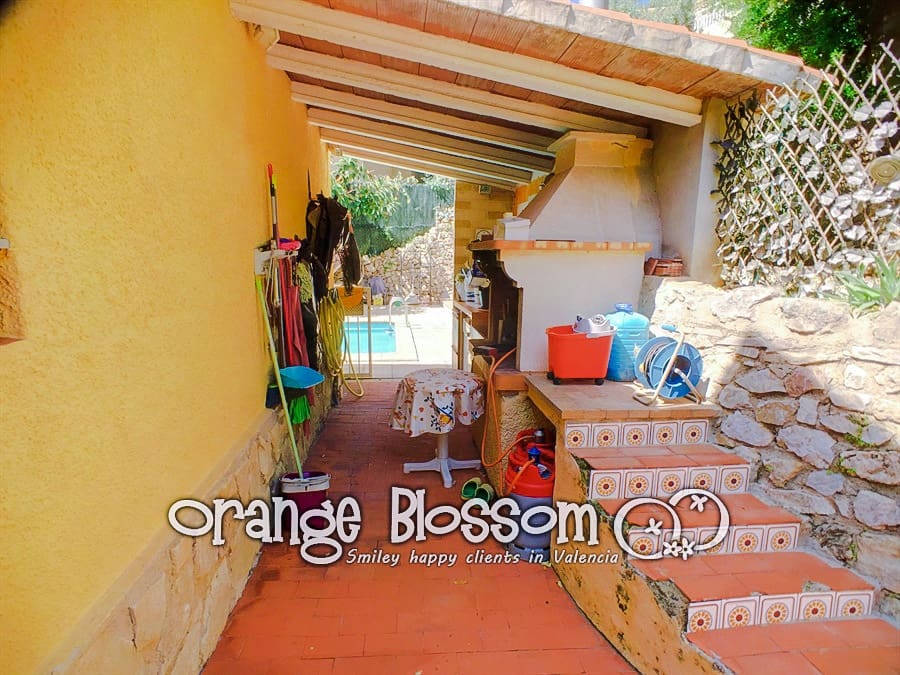 3 slaapkamer Villa te koop in Valencia stad met zwembad - € 209.000 (Ref: 9575521)