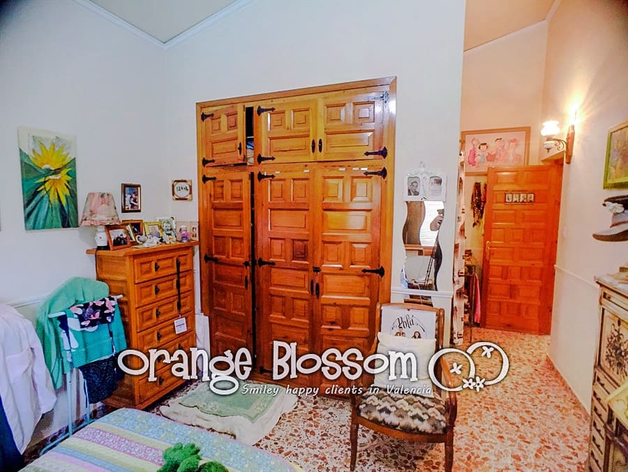 3 slaapkamer Villa te koop in Valencia stad met zwembad - € 209.000 (Ref: 9575521)