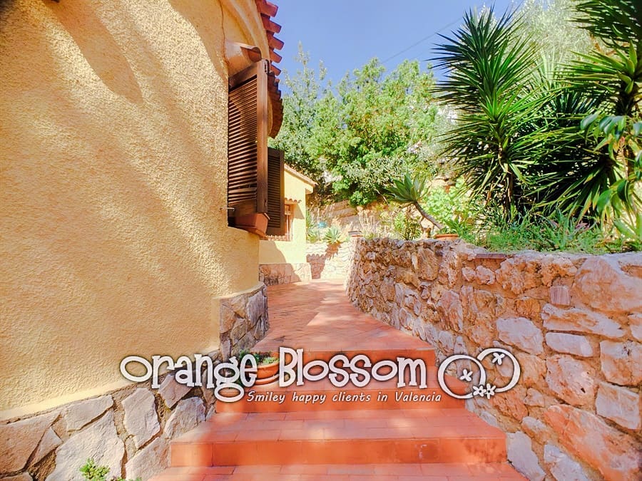 3 slaapkamer Villa te koop in Valencia stad met zwembad - € 209.000 (Ref: 9575521)