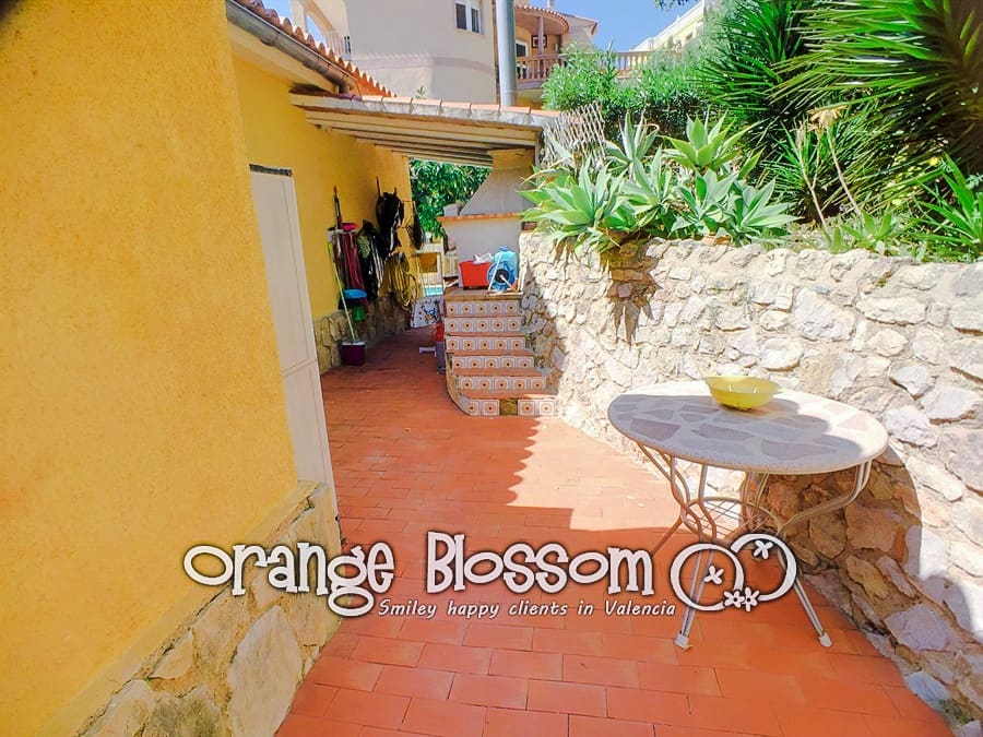 3 slaapkamer Villa te koop in Valencia stad met zwembad - € 209.000 (Ref: 9575521)